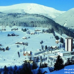 Globe24.cz: Hory jsou plné sněhu, lyžařská sezóna přesto končí 